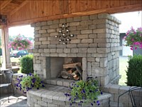 Outdoor Kitchens & Fireplaces