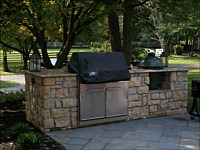 Outdoor Kitchens & Fireplaces